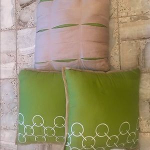 Decorative throw pillows